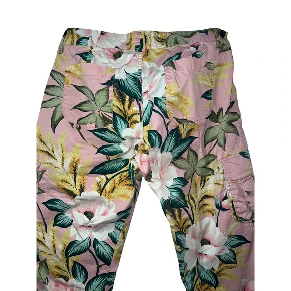 Lucky Brand Tropical Floral Cargo Capri Pants Pink Green White Bloom Print 10/30 - Picture 6 of 11